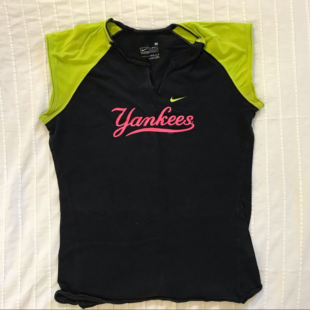 Nike Yankees Tee